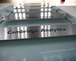 Cambridge Analytica tuyên bố đóng cửa sau bê bối Facebook