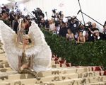 Những bộ cánh nổi bật nhất Met Gala 2018