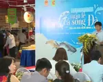 Nhiều loại cá đặc sản được bày bán tại Tuần lễ Cá sông Đà 2018