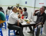 Đầu bếp ăn bún chả cùng cựu Tổng thống Mỹ Obama qua đời