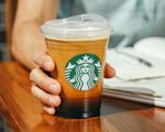 Chiến dịch thay thế ống hút nhựa của Starbucks