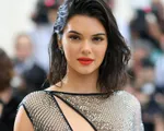 Sau phát ngôn gây shock, Kendall Jenner khiến cộng đồng người mẫu nổi giận