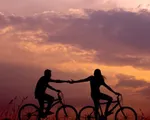 Những điều bạn cần tránh để không làm 'mòn' mối quan hệ tình cảm