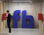 Anh cân nhắc tăng thuế với Facebook và Google