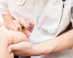 Café Sáng với VTV3: Nên hay không nên đưa con đi tiêm vaccine?