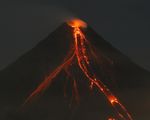 Philippines mở rộng lệnh sơ tán do lo ngại núi lửa Mayon phun trào