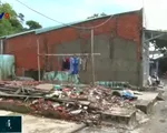 Người dân vẫn bám trụ chân núi Ba Hòn bất chấp nguy hiểm