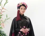 Phương Khánh diện áo dài lộng lẫy chấm thi Miss Earth 2019