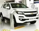 Xả hàng cuối năm, ô tô giảm giá 200-300 triệu