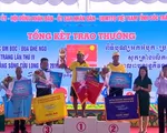 Đua ghe ngo ở Sóc Trăng: Hấp dẫn, kịch tính đến những mét đua cuối cùng