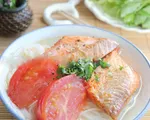 Biến tấu đầu tuần với phở cá hồi thơm ngon, lạ miệng