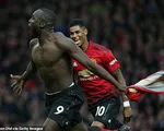 Lukaku lại rực sáng, Man Utd ngược dòng đánh bại Southampton vào top 4