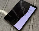 Smartphone giá gần 2.000 USD Galaxy Fold hỏng chỉ sau vài ngày sử dụng