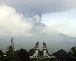 Núi lửa Agung tại Indonesia phun trào cột tro bụi cao 2.000m