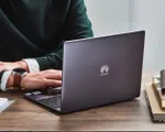 Microsoft dừng bán máy tính xách tay của Huawei