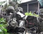 Xe cẩu và ô tô con đâm nhau, 5 người thương vong ở Bến Tre