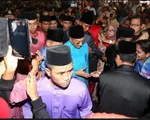 Hàng nghìn người dân Malaysia đổ về dinh Thủ tướng đón Tết Hồi giáo