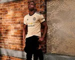 Chưa sang Real Madrid, Pogba làm mẫu chính ra mắt áo đấu cho Man Utd