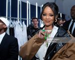 Hóa ra đây là lý do Rihanna chậm trễ trong việc ra album