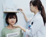 Trẻ càng thấp còi, lớn lên sẽ càng nghèo?