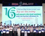 Trao hàng trăm suất học bổng 'Tiếp sức đến trường' năm 2019