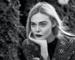 Elle Fanning: Angelina Jolie không còn coi tôi như trẻ con nữa