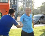 VIDEO: CĐV Việt Nam tại Buriram tới cổ vũ U23 Việt Nam