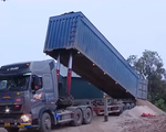 Tinh vi thủ đoạn độ chế container để chở cát lậu