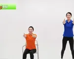 Người cao tuổi tại Nhật Bản tập thể dục qua YouTube phòng chống COVID-19