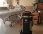 Robot giúp khử trùng thiết bị y tế trong bệnh viện