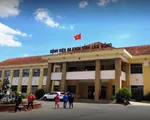 Học sinh rơi từ tầng 2, bị chấn thương sọ não