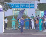 Y bác sĩ Bệnh viện C Đà Nẵng vui mừng khi dỡ bỏ lệnh phong tỏa, mở cửa đón bệnh nhân