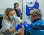 Một nửa dân số Israel đã tiêm đủ 2 mũi vaccine COVID-19