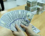 Giá USD tự do bật tăng mạnh