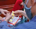 Giá vàng tăng vùn vụt, vượt 67 triệu đồng/lượng