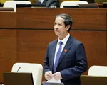 Bộ trưởng GD&ĐT nói gì về tình trạng ép học thêm trực tuyến, SGK thiếu tính giáo dục?