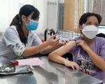 Số ca nhiễm COVID-19 tăng cao, Đồng Nai tăng tốc tiêm vaccine mũi 3 cho người từ 18 tuổi trở lên