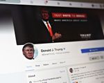 Facebook tiếp tục khóa tài khoản mạng xã hội của ông Donald Trump