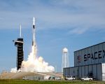 SpaceX đưa thêm nhiều “hành khách đặc biệt” lên trạm không gian