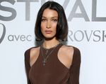 Bella Hadid chia sẻ về lời thề không uống rượu