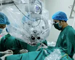 Đau đầu, không giữ được thăng bằng vì khối u tiểu não