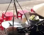 Xác minh thông tin người bán bún đổ đồ ăn thừa vào nồi để bán