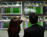VN-Index vượt mốc 1.490 điểm