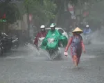 Bắc Bộ và Nam Bộ mưa dông, có khả năng xảy ra lốc, sét, mưa đá