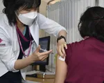 Hàn Quốc tiêm mũi vaccine thứ tư cho người trên 50 tuổi