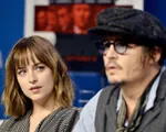 Sao phim '50 sắc thái' bực bội vì bị lôi vào vụ bê bối của Johnny Depp và Amber Heard