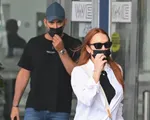 Lindsay Lohan lộ diện lần đầu tiên sau khi kết hôn