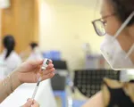 Biến thể BA.4, BA.5 đã xâm nhập, hàng chục tỉnh vẫn tiêm vaccine COVID-19 mũi 3 và 4 chậm