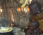 Cận kề nạn đói, người dân Kenya cầm cự qua ngày nhờ quả dại