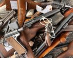 Thành phố Houston (Mỹ) thu mua hơn 700 khẩu súng từ người dân